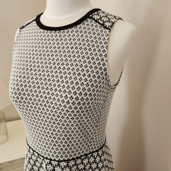 NWT LOFT KNIT DRESS - Picture 5 of 7